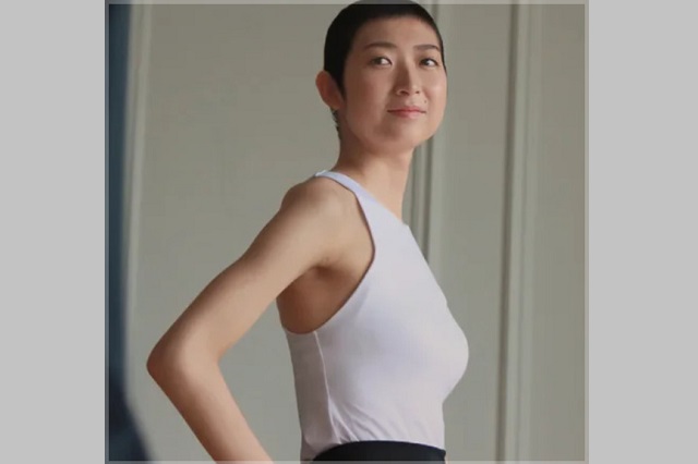 池江璃花子のカップやスリーサイズは?へそ出しビキニ姿がセクシーで最高!